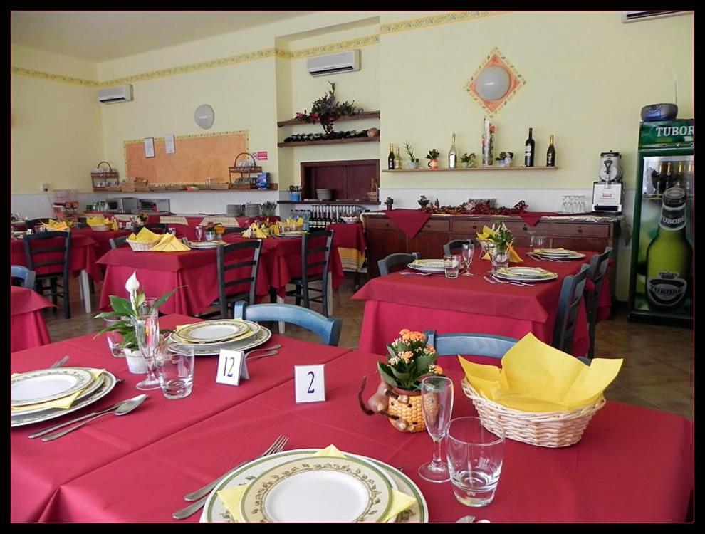 Hotel Eros Lido di Camaiore Buitenkant foto