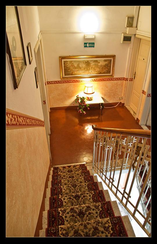 Hotel Eros Lido di Camaiore Buitenkant foto