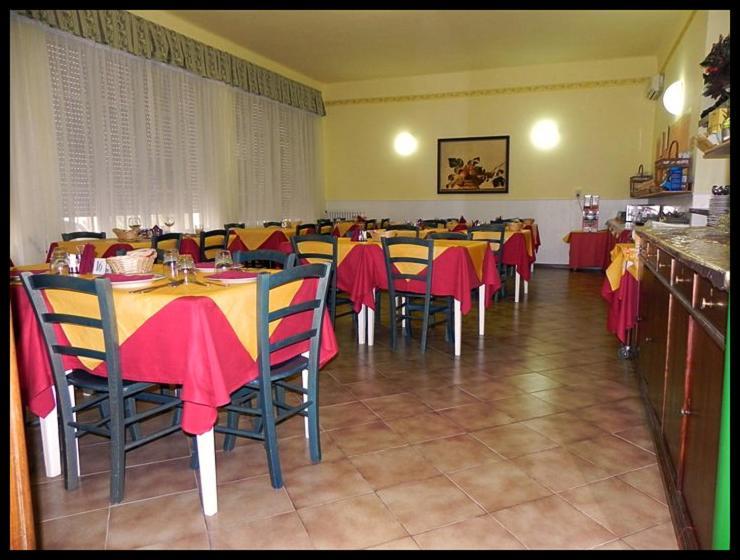 Hotel Eros Lido di Camaiore Buitenkant foto