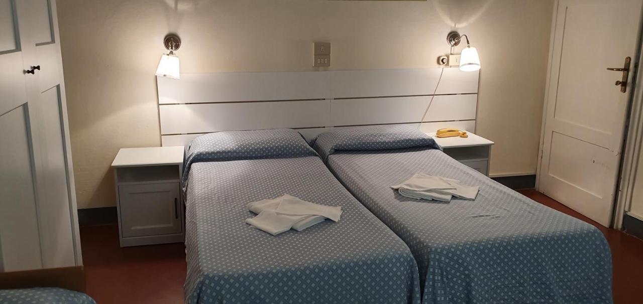 Hotel Eros Lido di Camaiore Buitenkant foto